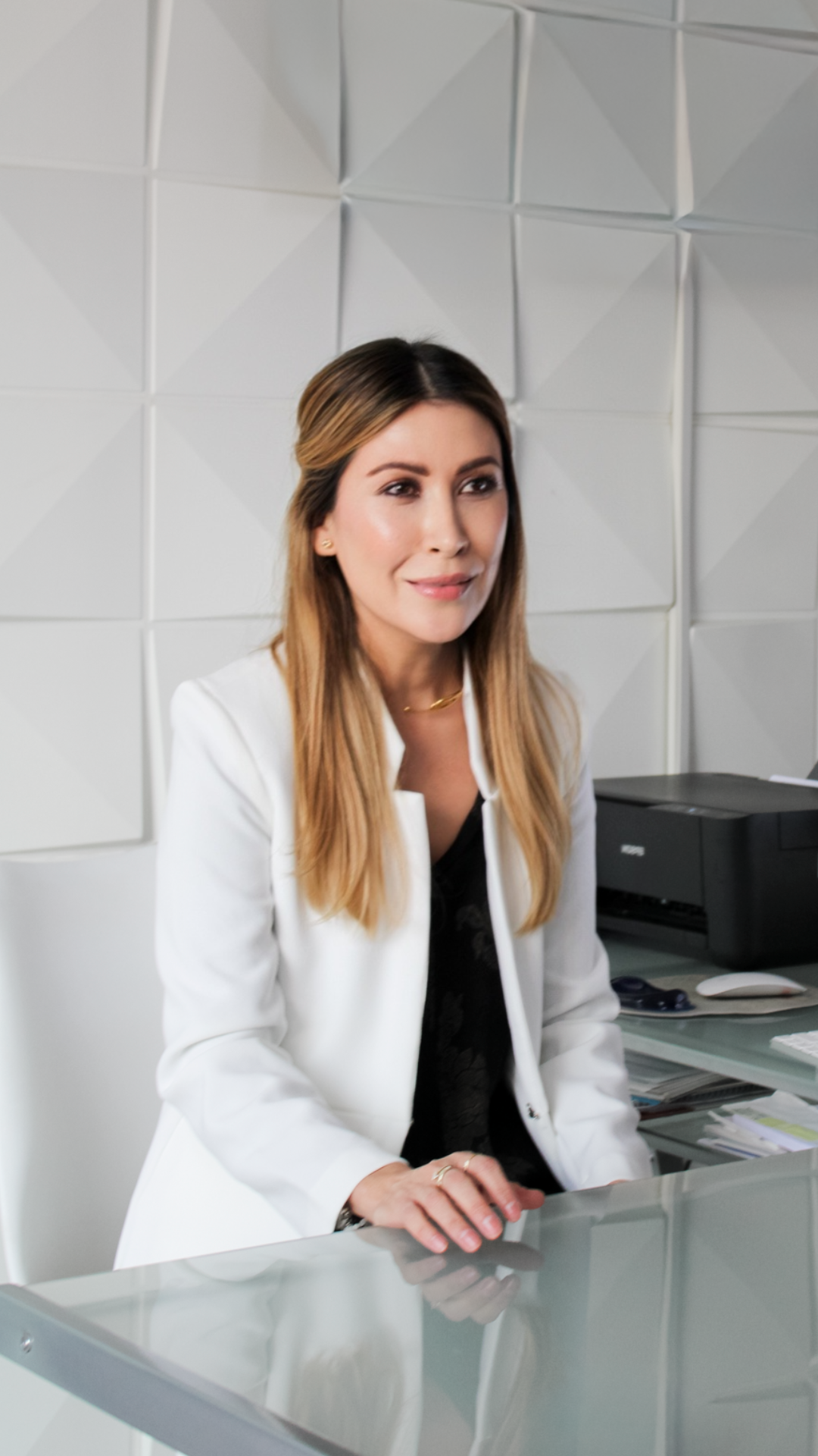 Dra. Adriana en consultorio